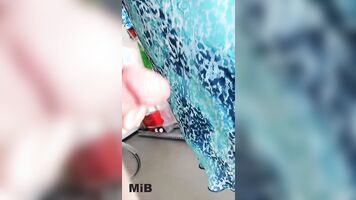 I persuaded my girlfriend to try to cum in her mouth,And what did it end up as